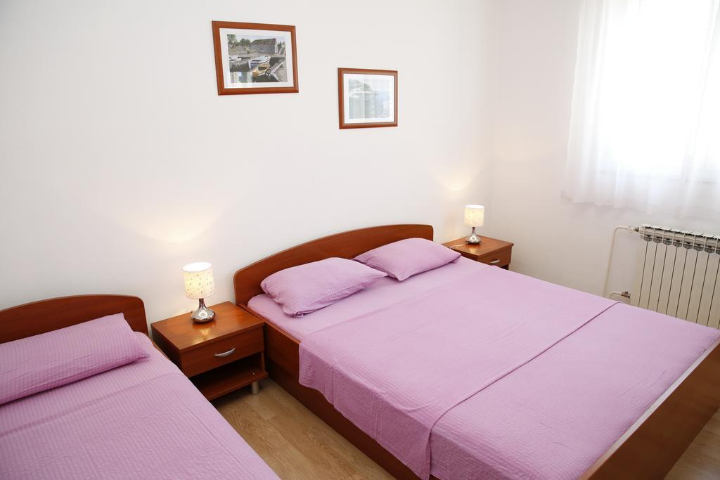 Apartmani Sprljan Vodice Bagian luar foto