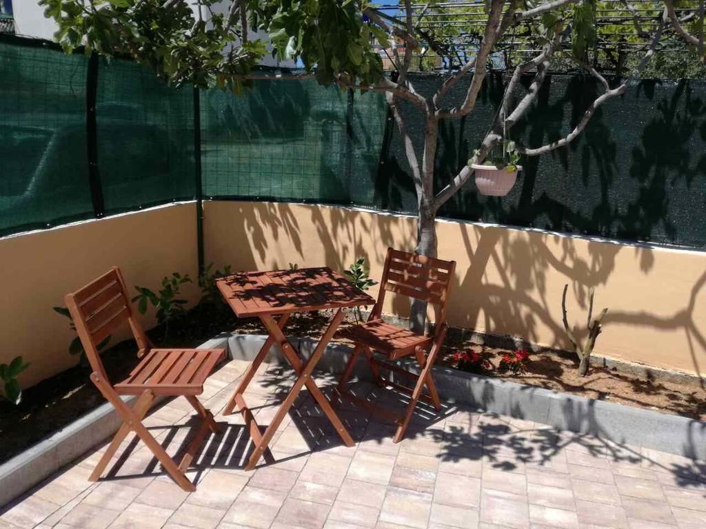 Apartmani Sprljan Vodice Bagian luar foto