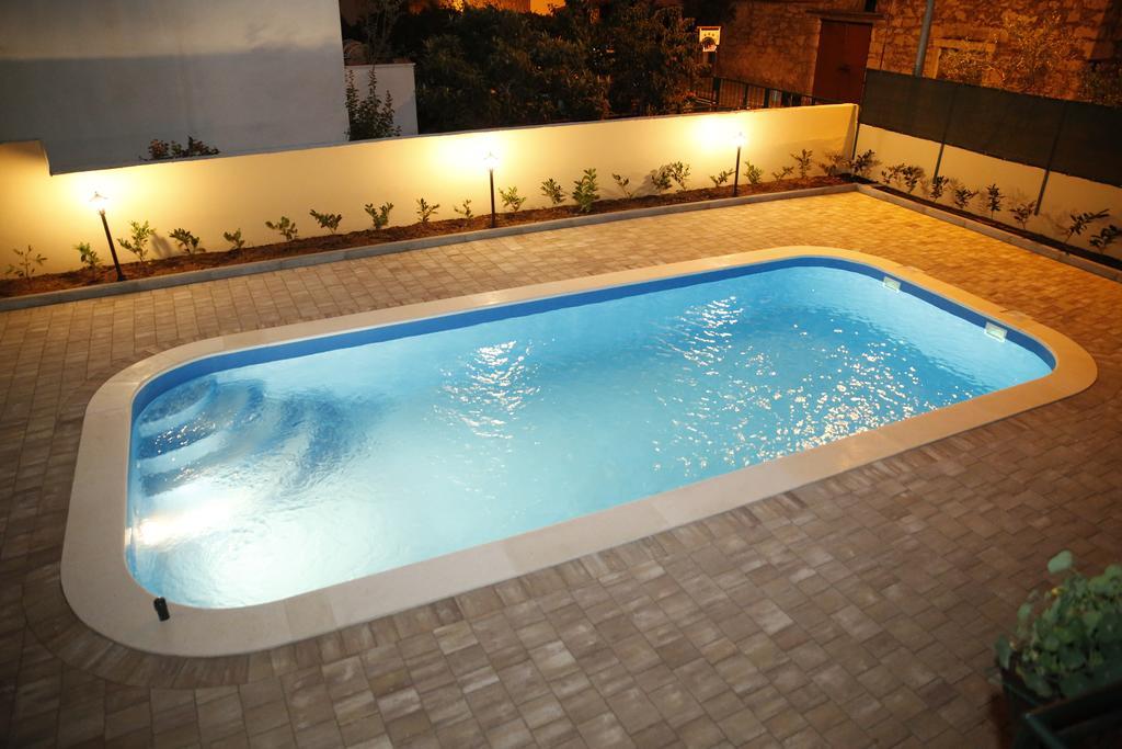Apartmani Sprljan Vodice Bagian luar foto